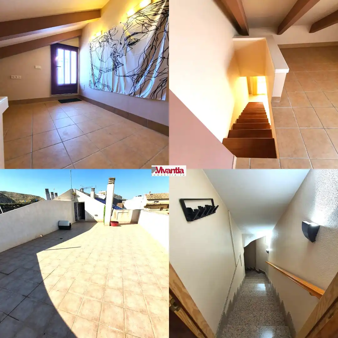 Vista exterior de Dúplex en venda en Puerto Lumbreras amb Terrassa, Traster i Moblat