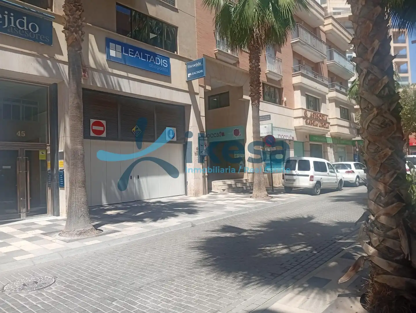 Local comercial en venda a El Ejido Ciudad, imagen 2
