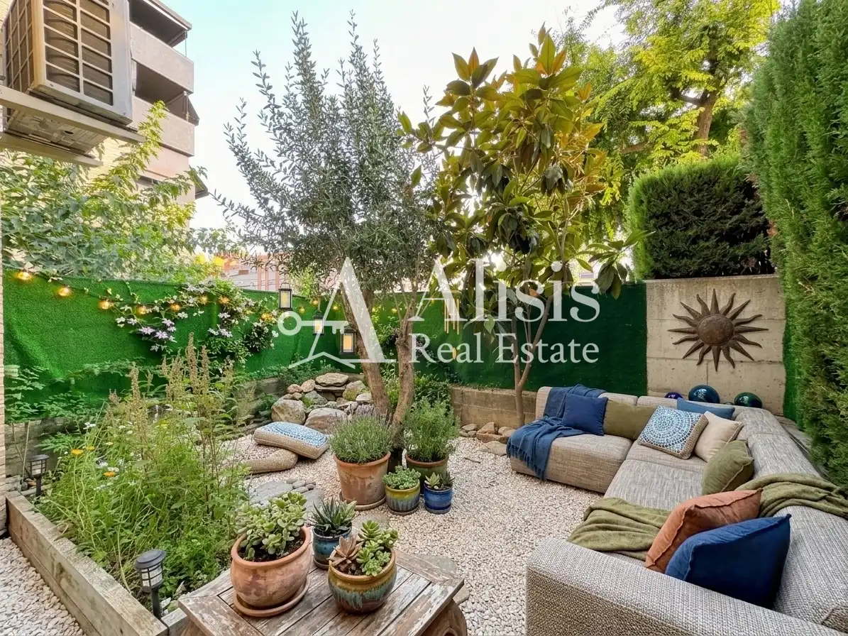 Jardí de Pis en venda en Molins de Rei amb Aire condicionat, Calefacció i Jardí privat