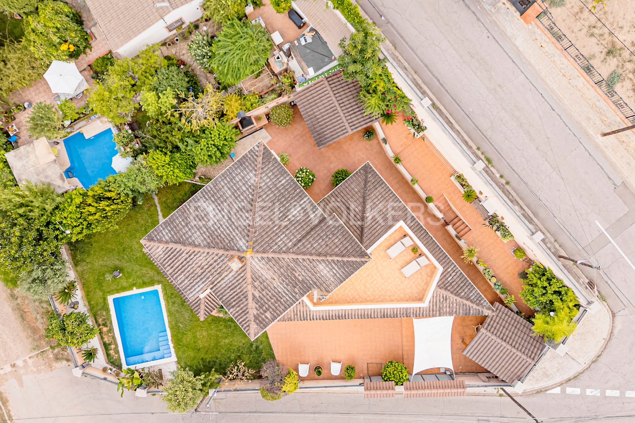 Exterior view of House or chalet for sale in Sant Vicenç Dels Horts  with Heating, Storage room and Swimming Pool