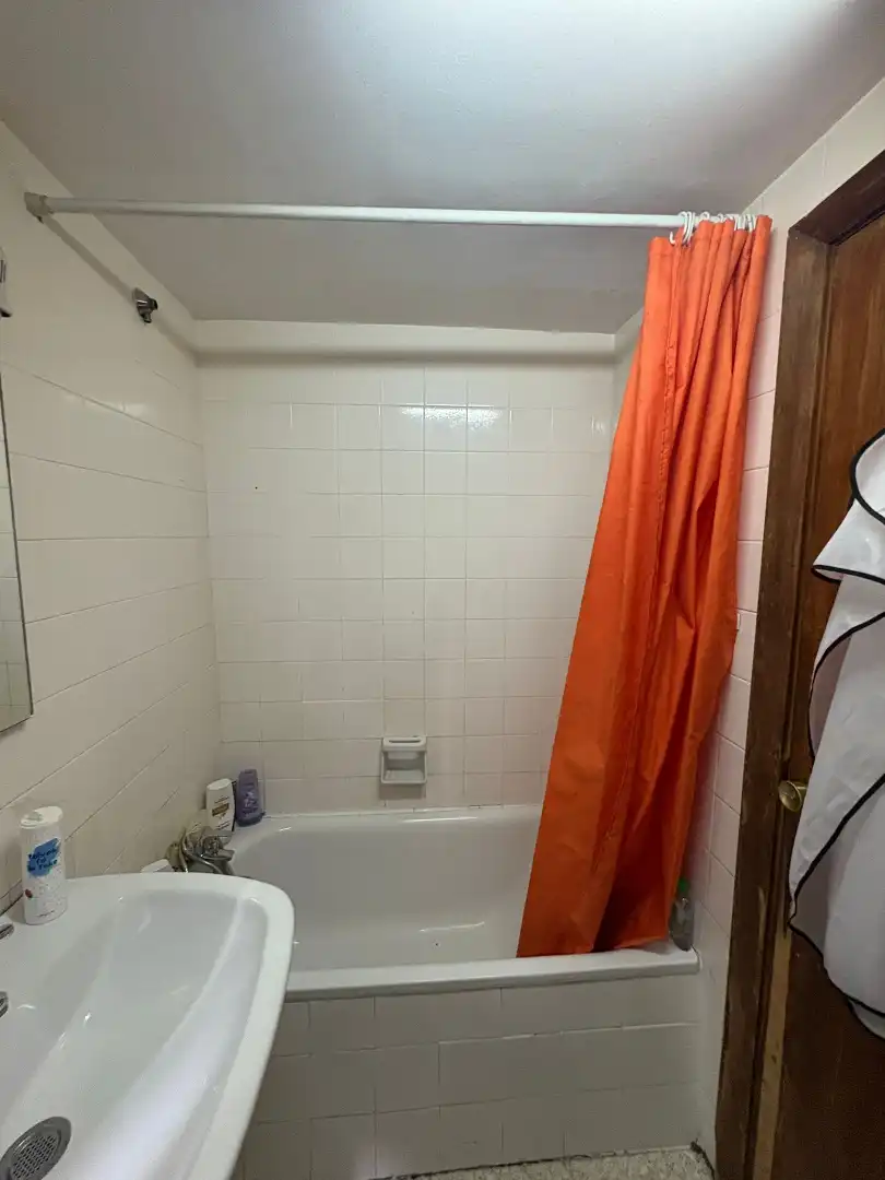 Bathroom of Flat for sale in Zaragoza  with Heating, Furnished and Oven