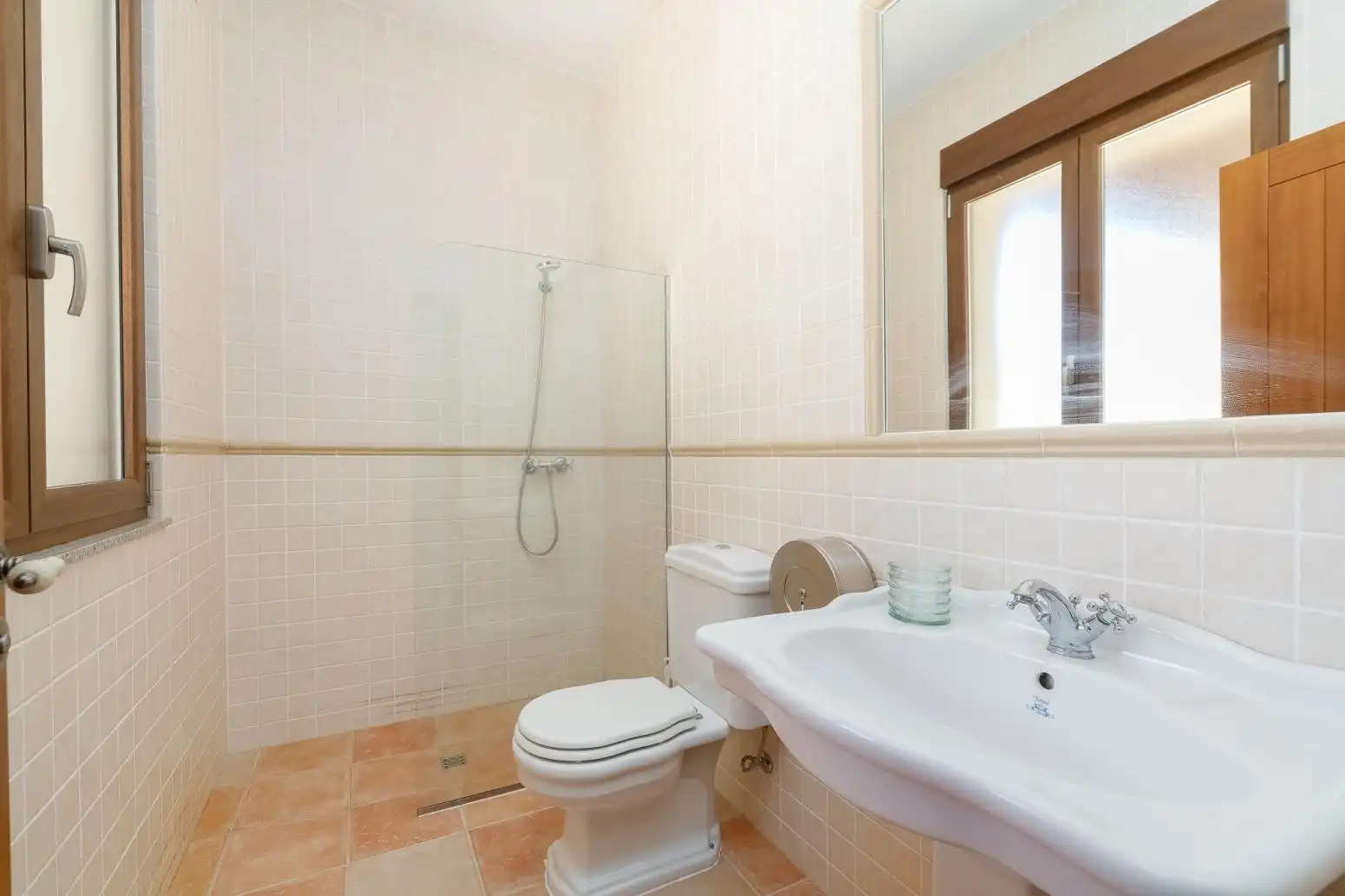 Bathroom of Houses for sale in Friol  with Heating, Private garden and Furnished