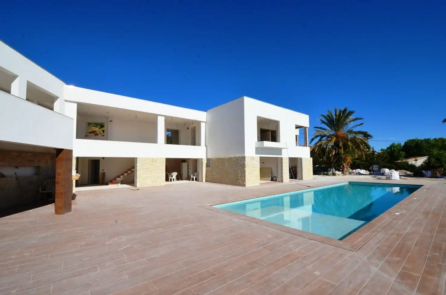 Vista exterior de Casa o xalet en venda en L'Alfàs del Pi amb Aire condicionat, Calefacció i Jardí privat
