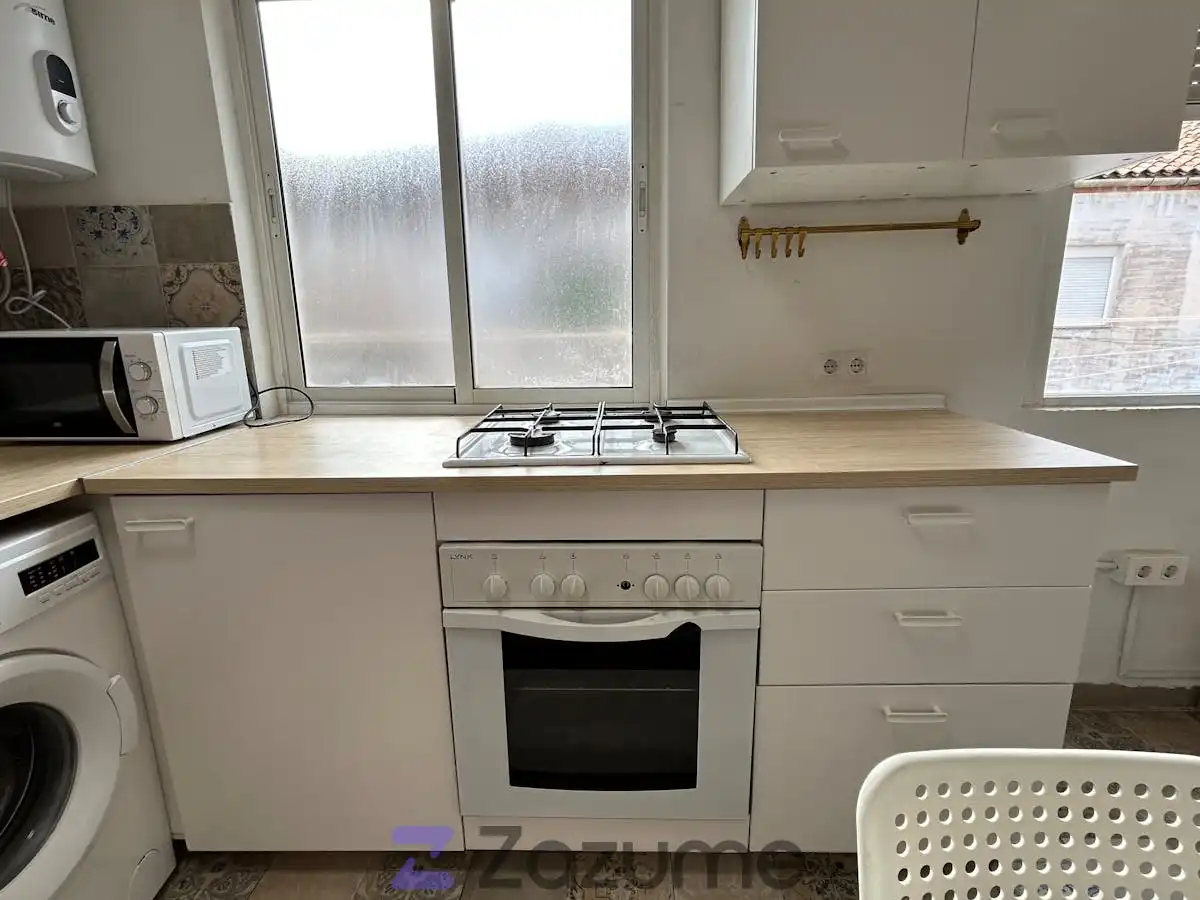 Cocina de Piso de alquiler en Granada con Amueblado, Horno y Lavadora