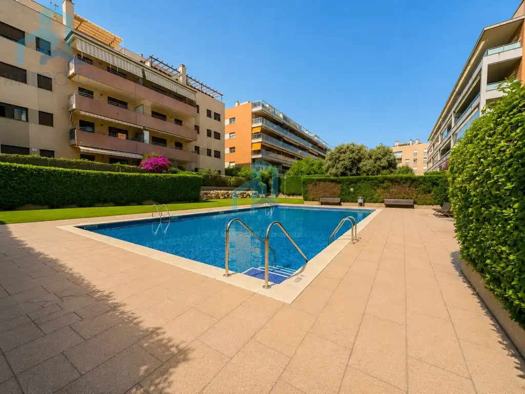 Piscina de Planta baja en venta en Salou