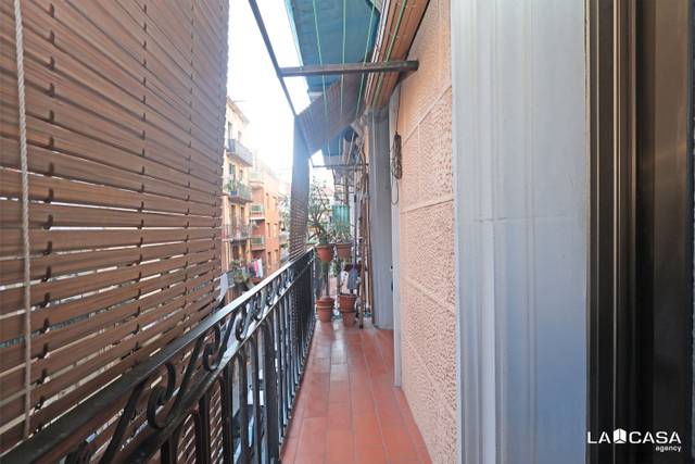 Piso en Venta en Passatge de Prunera en El Poble Sec - Parc de Montjuïc