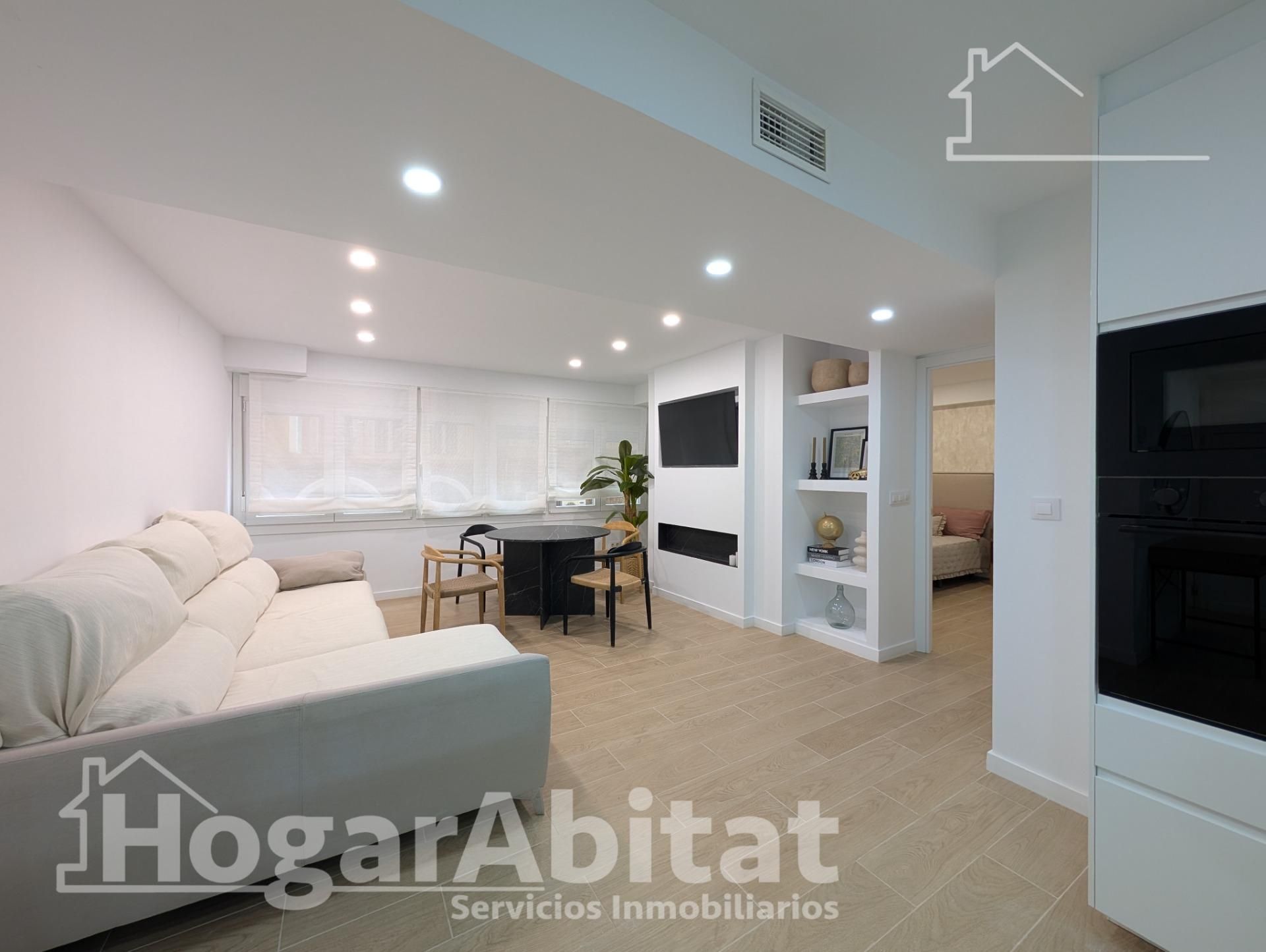 Sala de estar de Piso en venta en Alicante / Alacant con Aire acondicionado y Amueblado