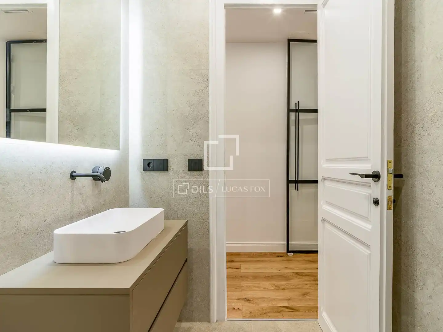 Bany de Pis en venda en Barcelona amb Aire condicionat, Parquet i Balcó