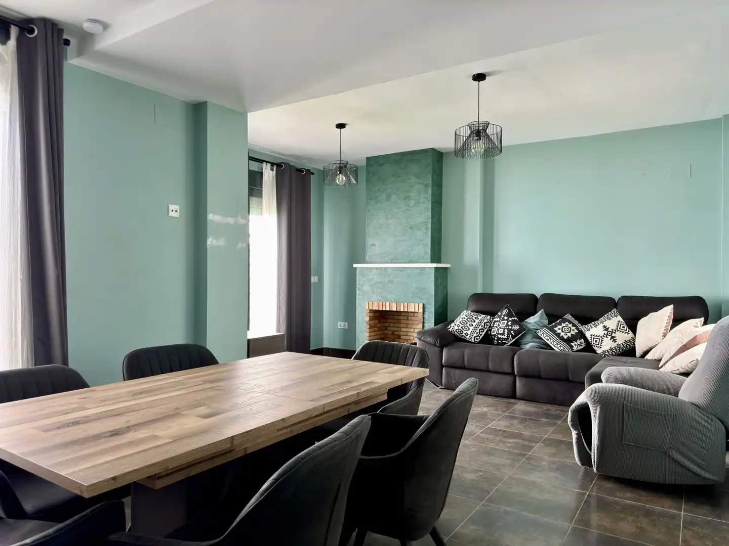 Sala d'estar de Casa o xalet en venda en Guillena amb Aire condicionat, Calefacció i Terrassa