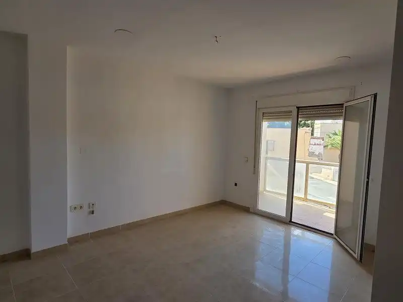 Piso en venta en Roquetas de Mar ciudad