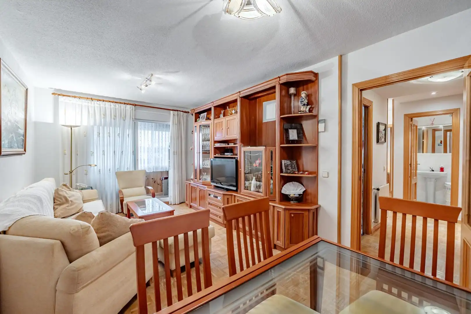 Sala de estar de Piso en venta en Villanueva del Pardillo con Calefacción, Parquet y Balcón