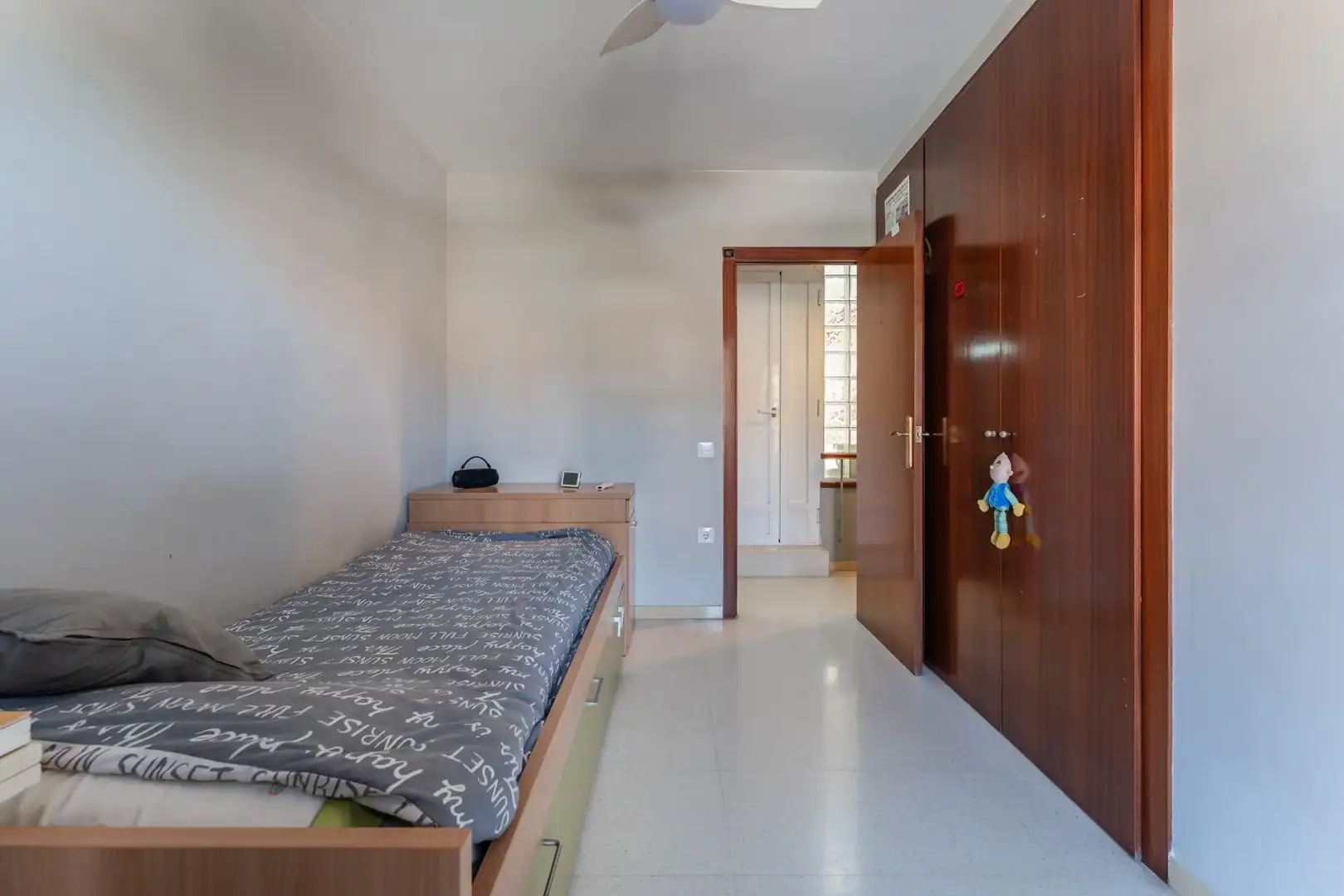 Dormitori de Casa adosada en venda en Parets del Vallès amb Calefacció, Jardí privat i Parquet