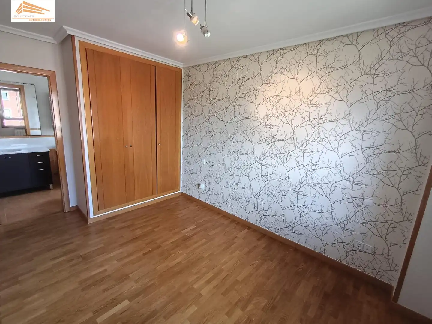 Schlafzimmer von Wohnung zum Verkauf in Valladolid mit Heizung, Privatgarten und Abstellraum