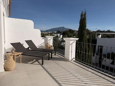 Casa a schiera con balcone in vendita a Calle DOS HERMANAS II