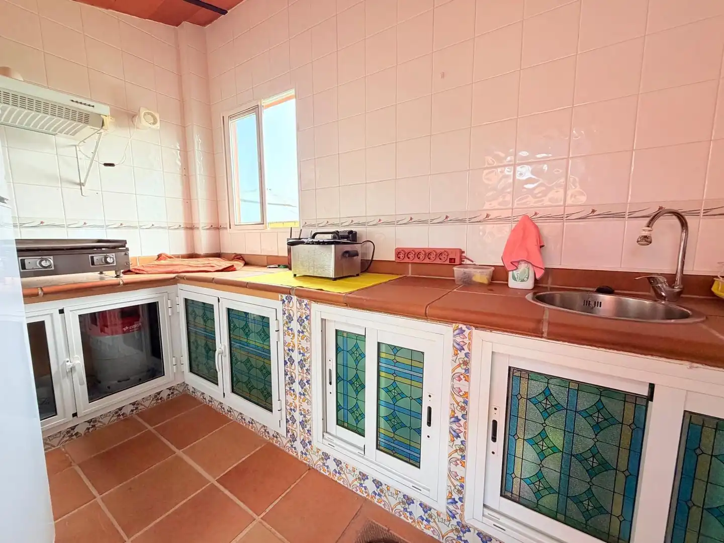 Cuina de Casa o xalet en venda en Algeciras amb Piscina