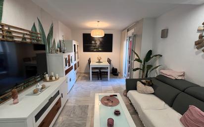 Living room of Flat for sale in Málaga Capital  with Air Conditioner, Terrace and Furnished