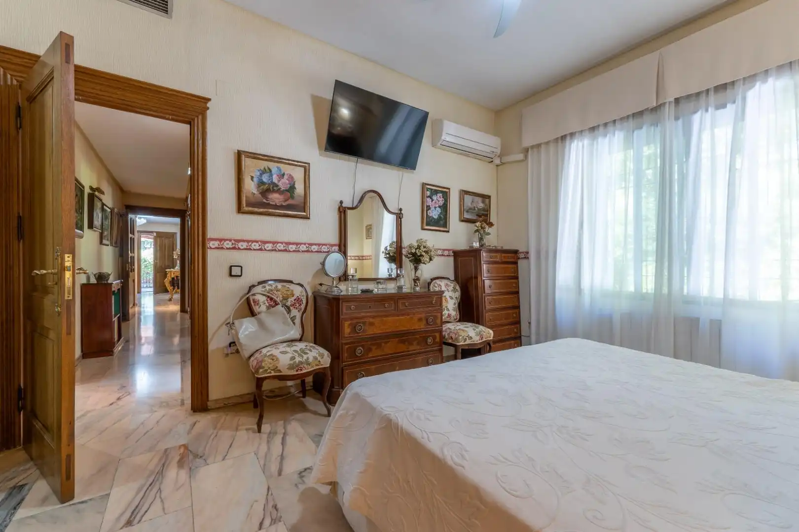 Dormitori de Casa o xalet en venda en Córdoba amb Aire condicionat, Calefacció i Jardí privat