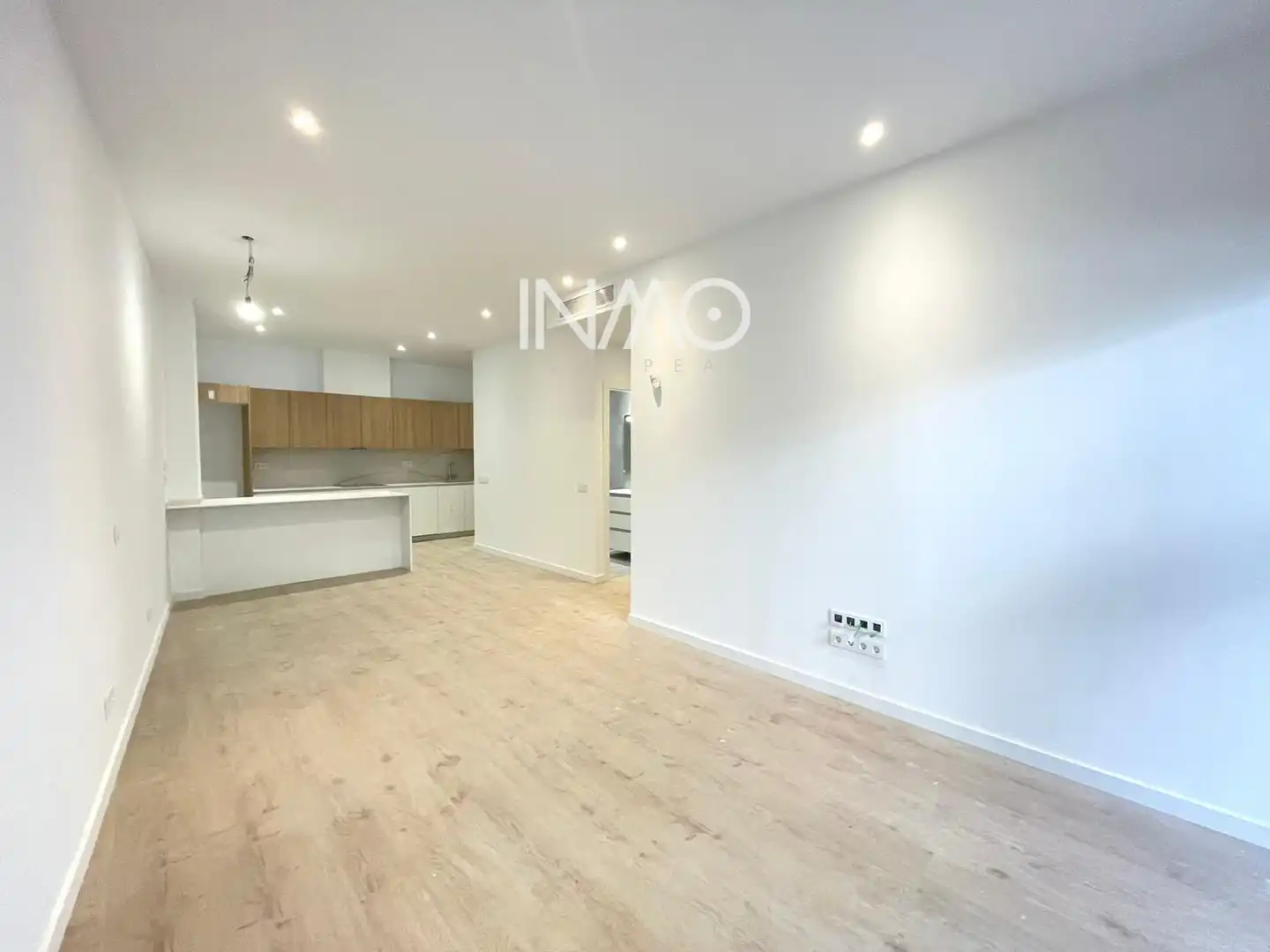 Vista exterior de Piso en venta en Rubí con Aire acondicionado y Terraza