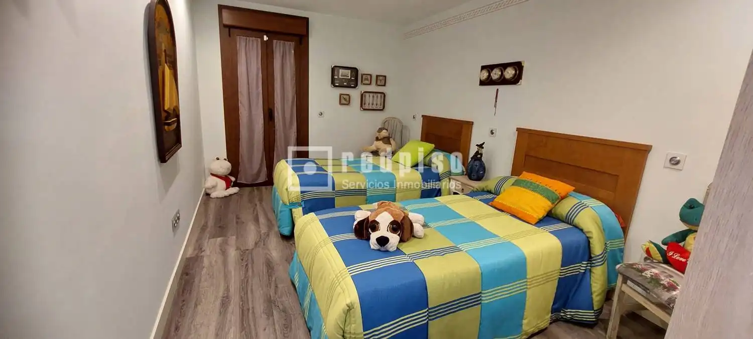 Bedroom of Houses for sale in Malpica de Tajo  with Air Conditioner, Heating and Storage room