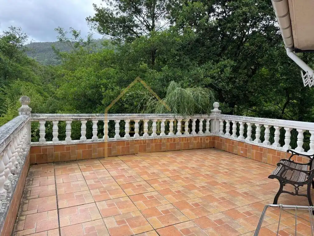Terrace of Houses for sale in Castro-Urdiales  with Air Conditioner, Heating and Storage room
