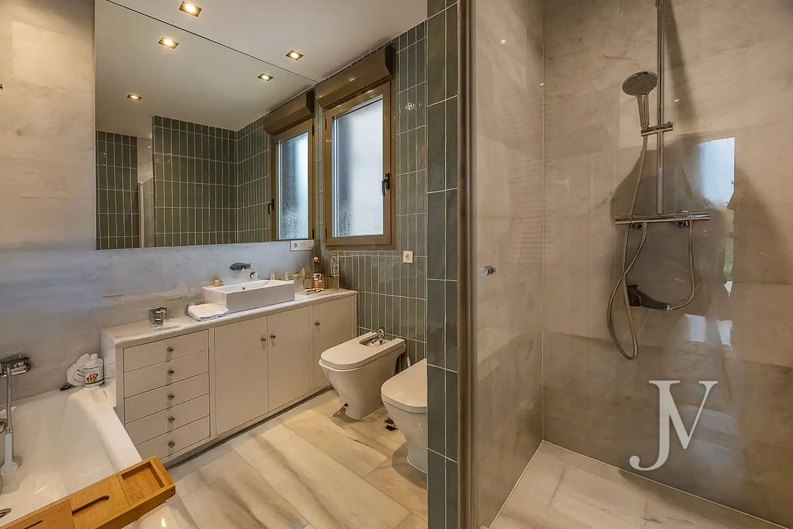 Bathroom of Houses for sale in Madrid  with Air Conditioner, Heating and Private garden