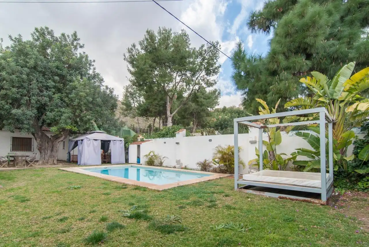 Piscina de Casa o xalet en venda en Mutxamel amb Aire condicionat, Calefacció i Jardí privat