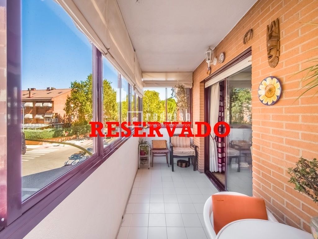 Vista exterior de Pis en venda en Alcorcón amb Aire condicionat, Calefacció i Parquet