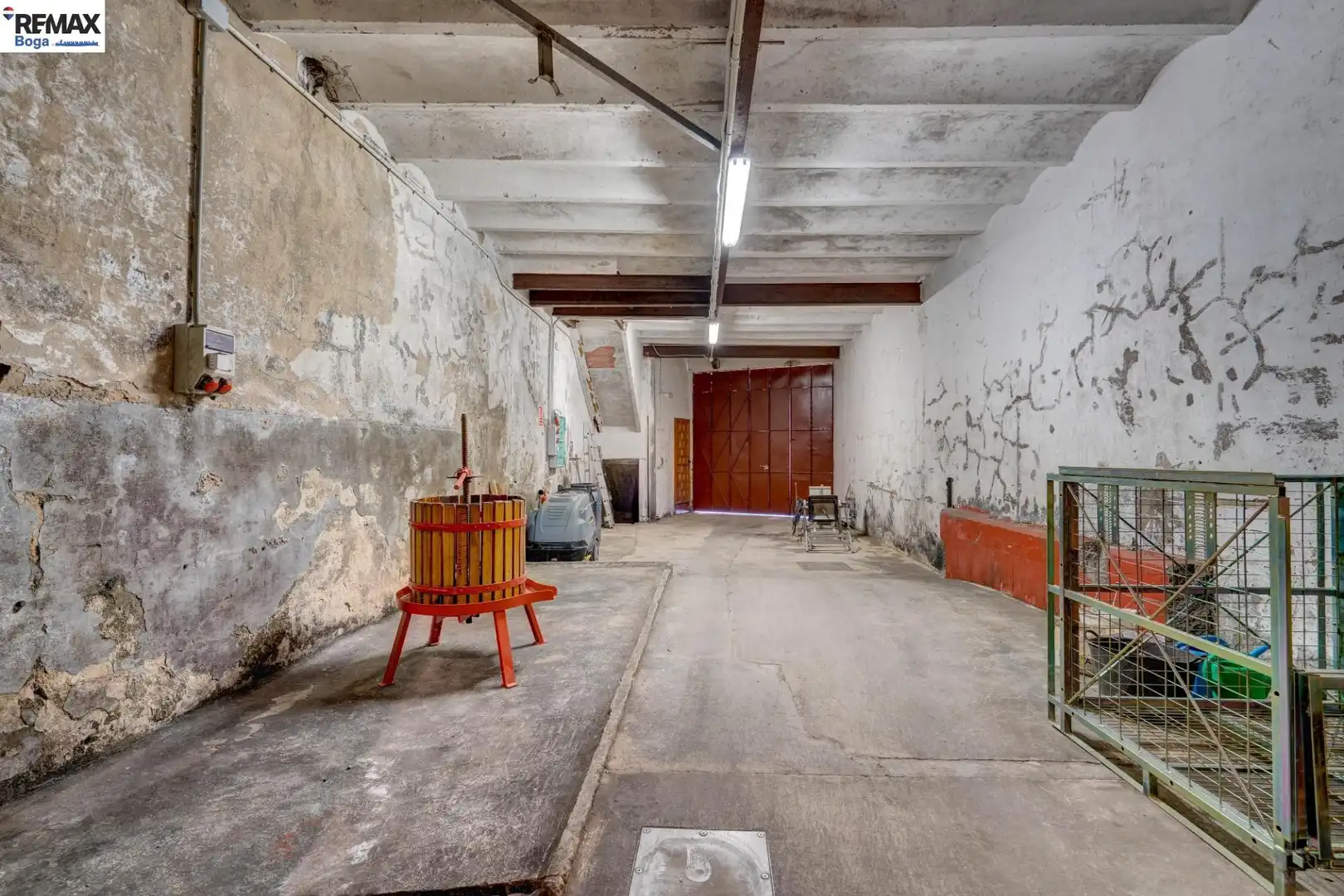 Commercial properties for sale in Cordovín  with Furnished