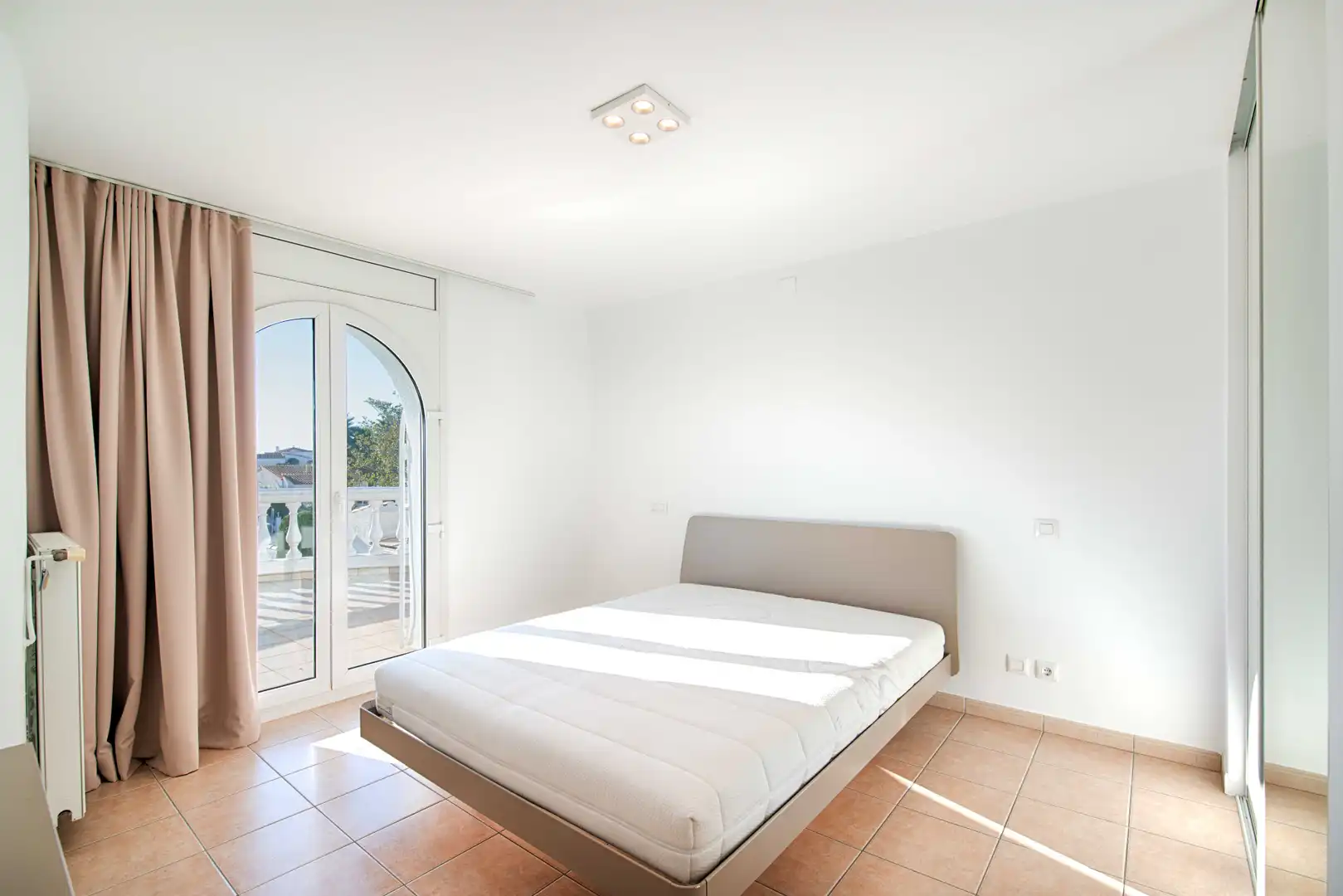 Chalet con piscina en venta en Carrer Llobregat, imagen 34