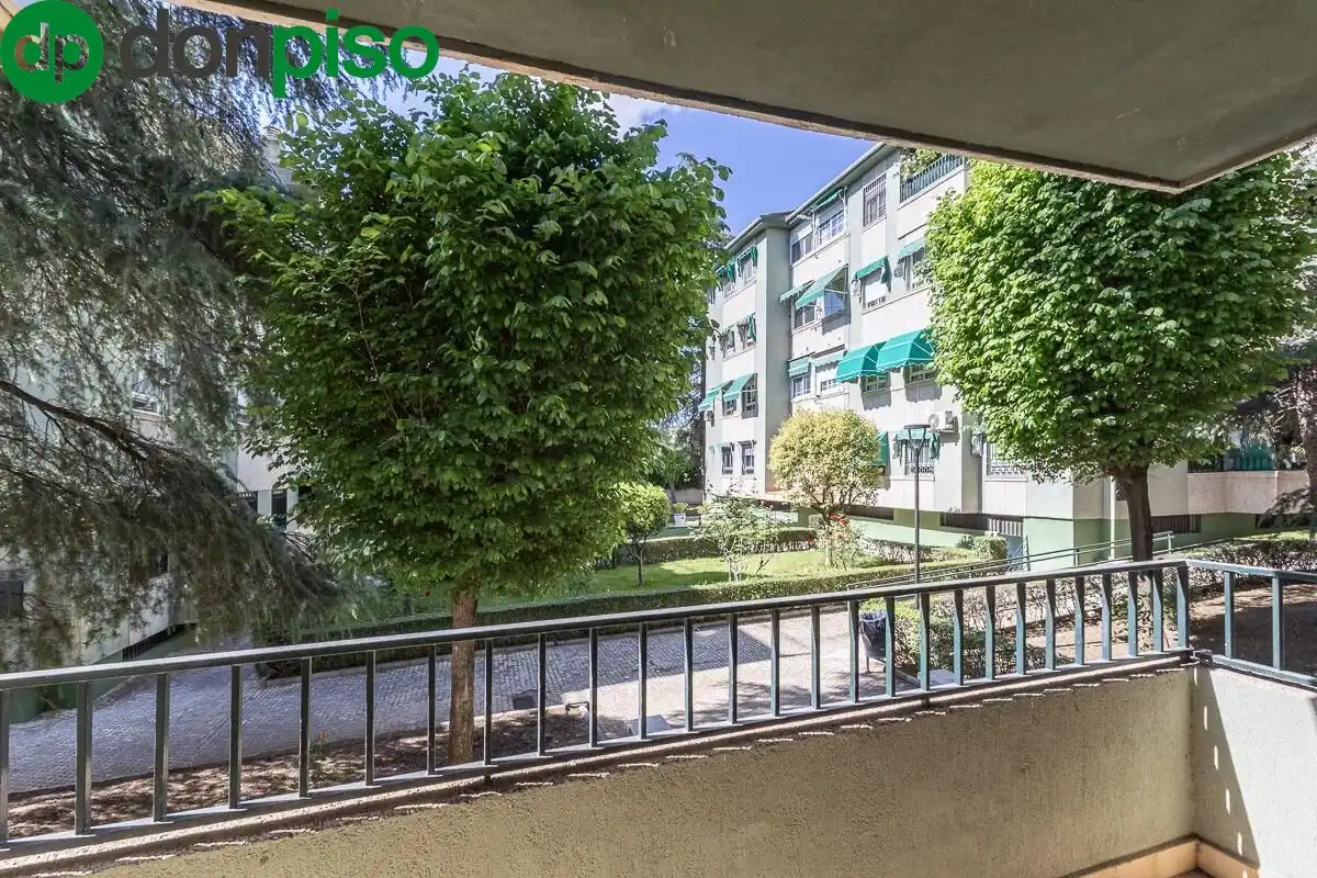 Piso en venta en Calle Bajo de Huétor, 19, Cervantes