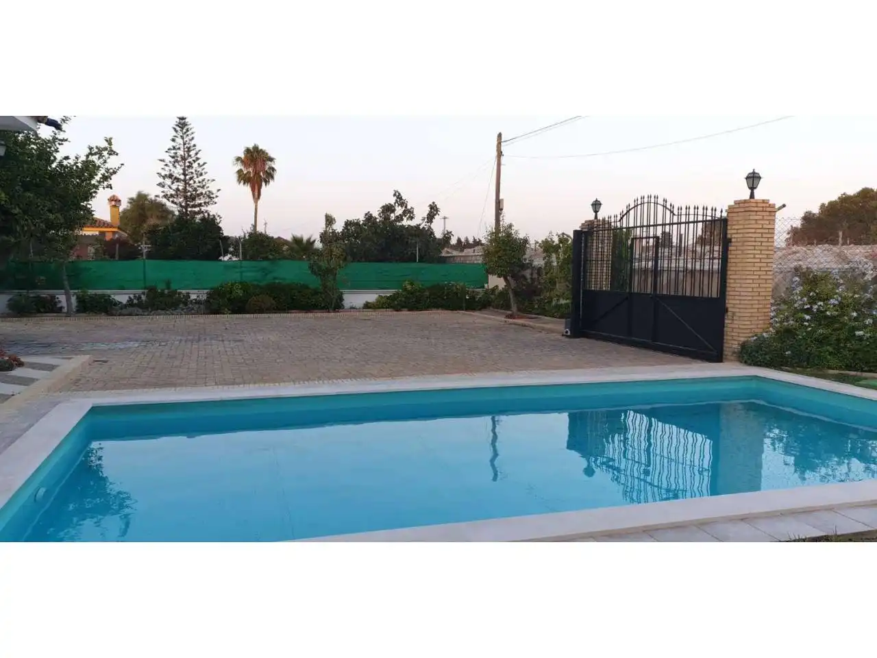Piscina de Casa o xalet de lloguer en Chipiona amb Aire condicionat, Calefacció i Terrassa
