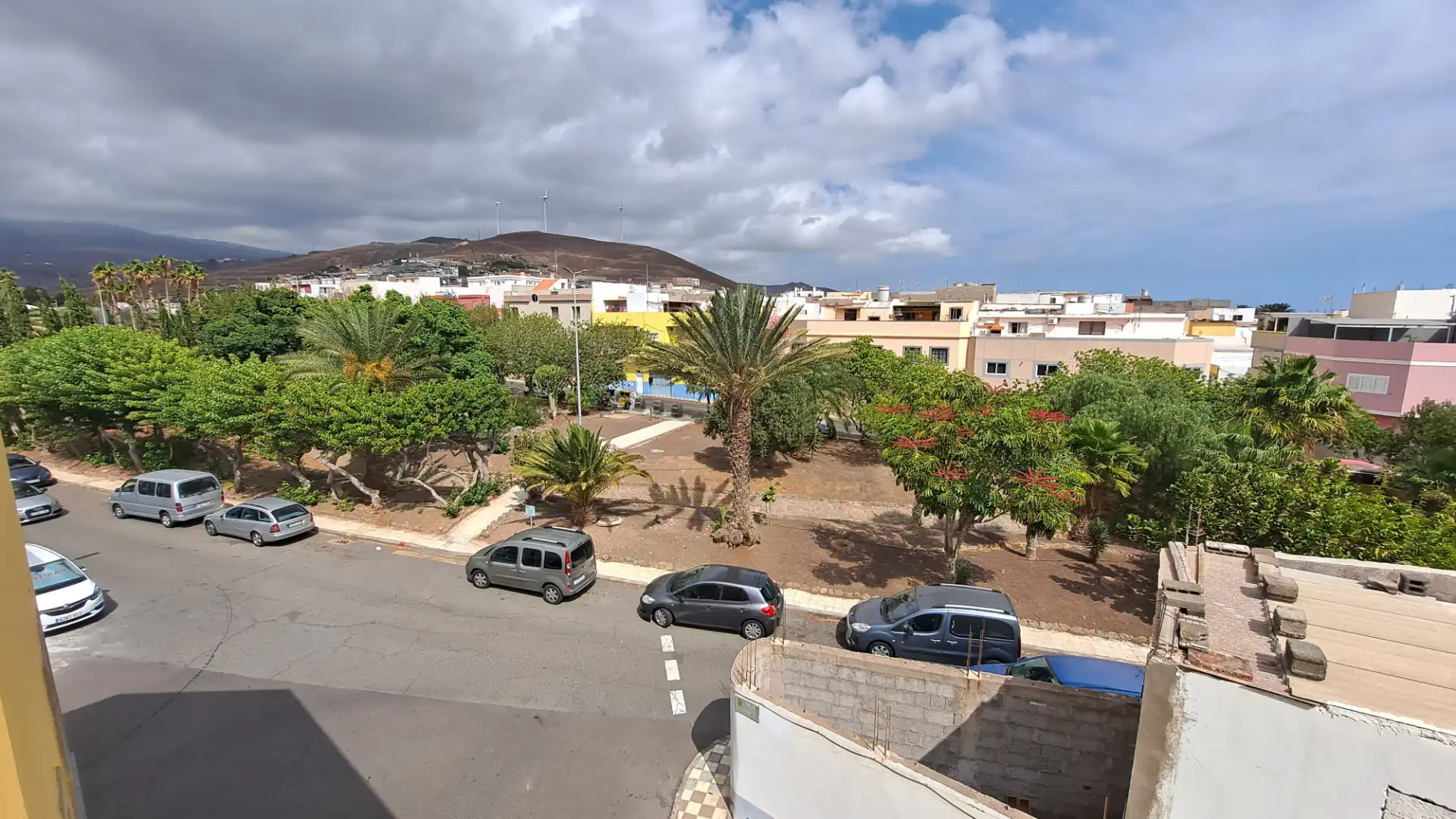 Vista exterior de Edificio en venta en Agüimes con Alarma