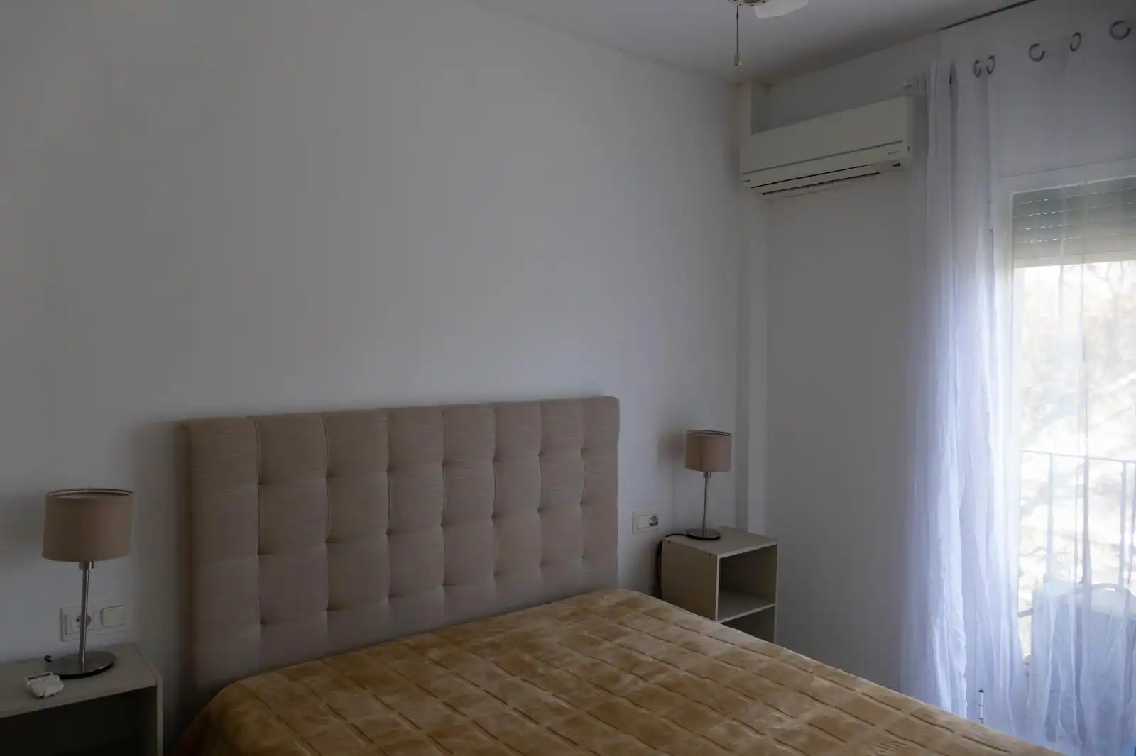 Dormitori de Apartament en venda en Estepona amb Jardí privat, Terrassa i Piscina comunitària