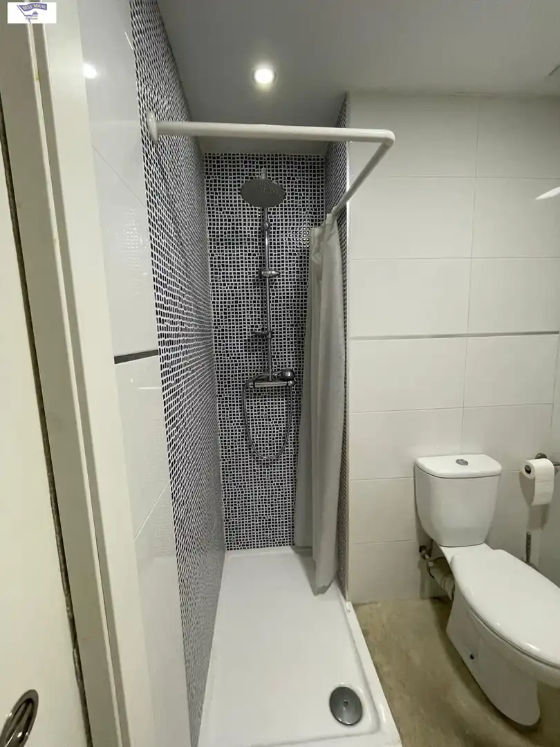 Bany de Local de lloguer en Albacete