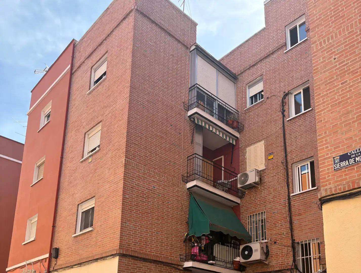 Vista exterior de Pis en venda en Madrid amb Aire condicionat, Calefacció i Terrassa