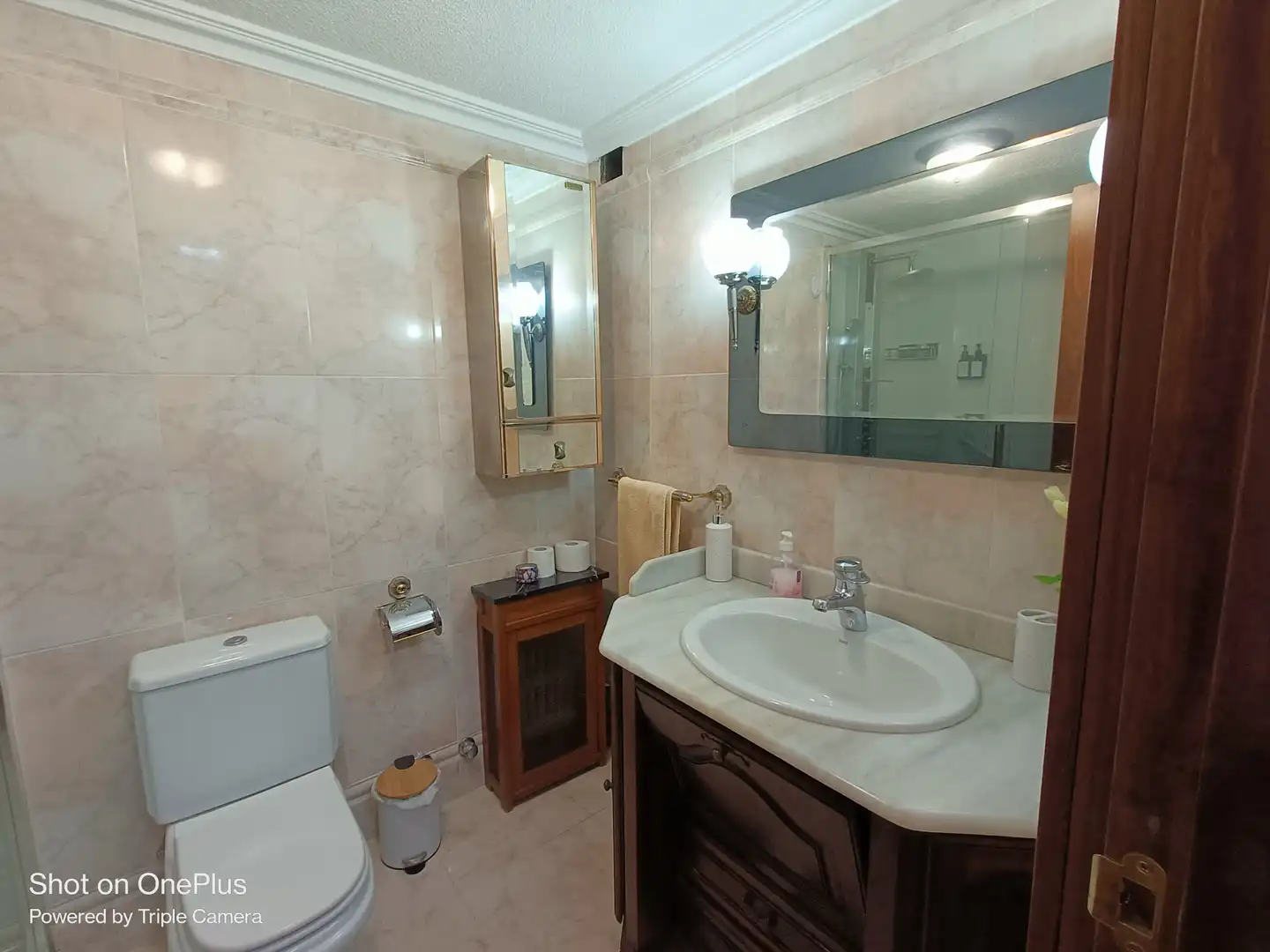 Bathroom of Flat for rent in Madrid  with Air Conditioner, Heating and Parquet flooring