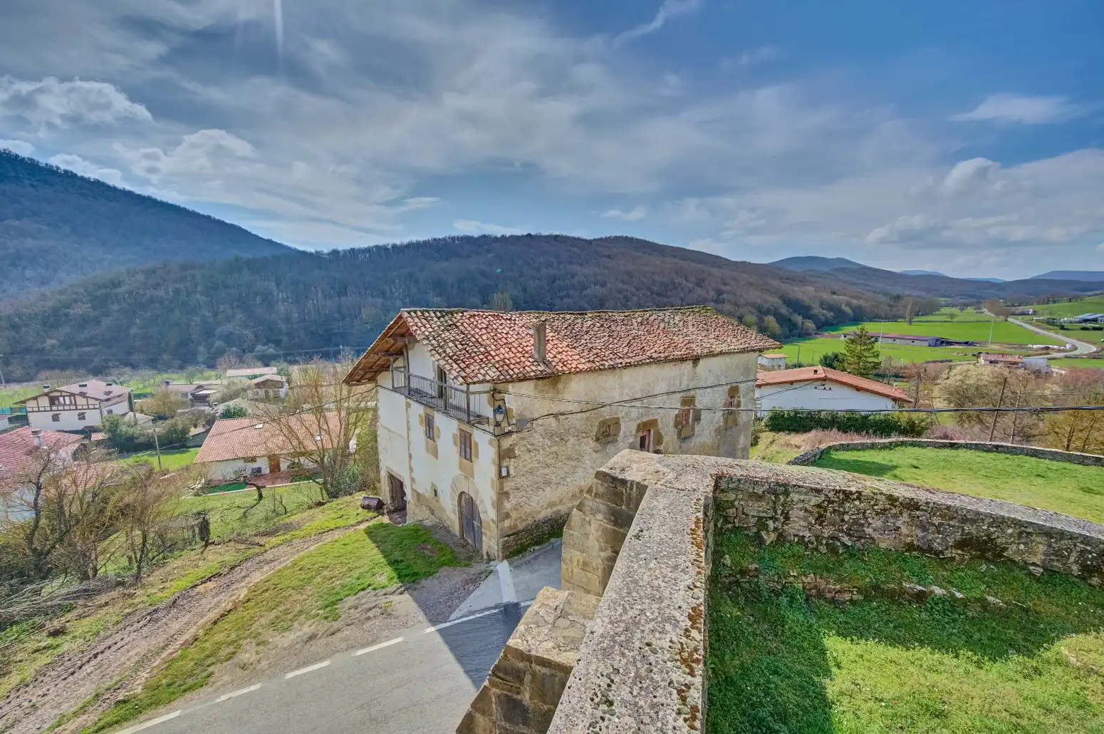 Vista exterior de Casa o chalet en venta en Atetz con Jardín privado