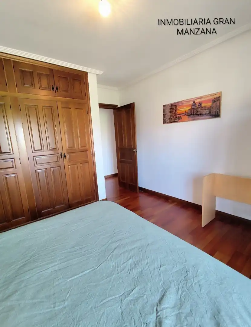 Habitación de Casa adosada en venta en Las Quintanillas con Calefacción, Jardín privado y Parquet