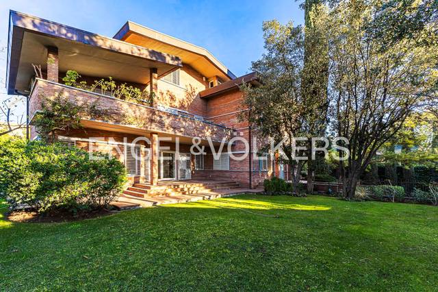 Casa-chalet en Alquiler en Sarrià