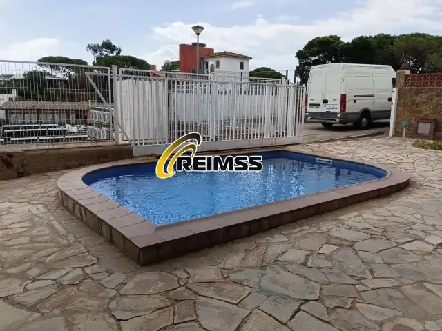 Houses for sale in Calle Finlandia 9, Canyelles