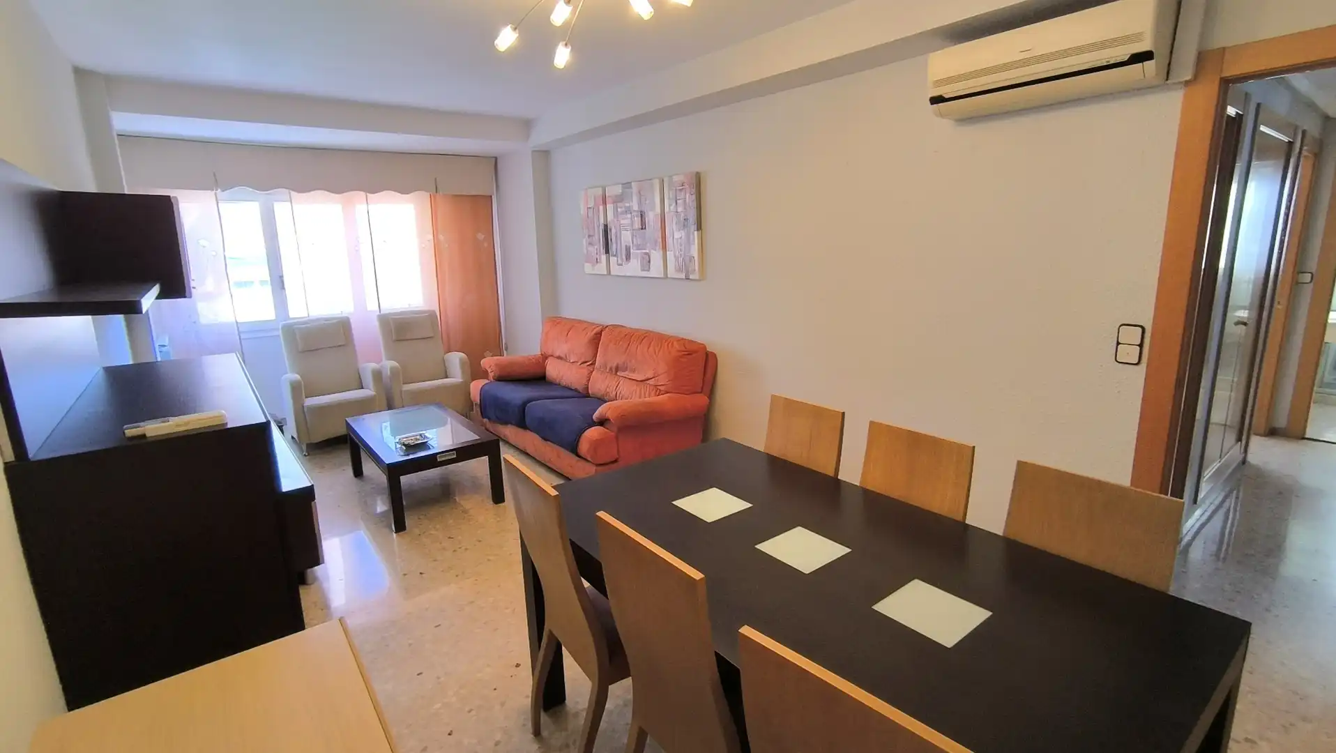 Sala de estar de Piso en venta en Zaragoza con Aire acondicionado, Calefacción y Amueblado