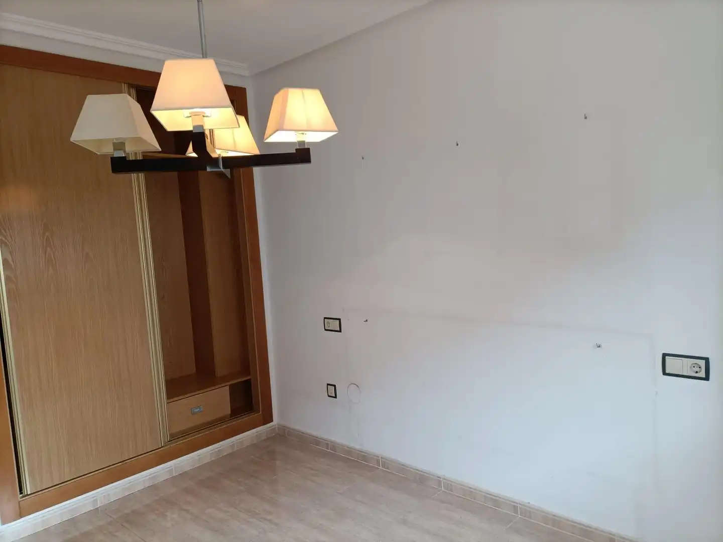Habitación de Apartamento de alquiler en Murcia con Aire acondicionado, Calefacción y Balcón