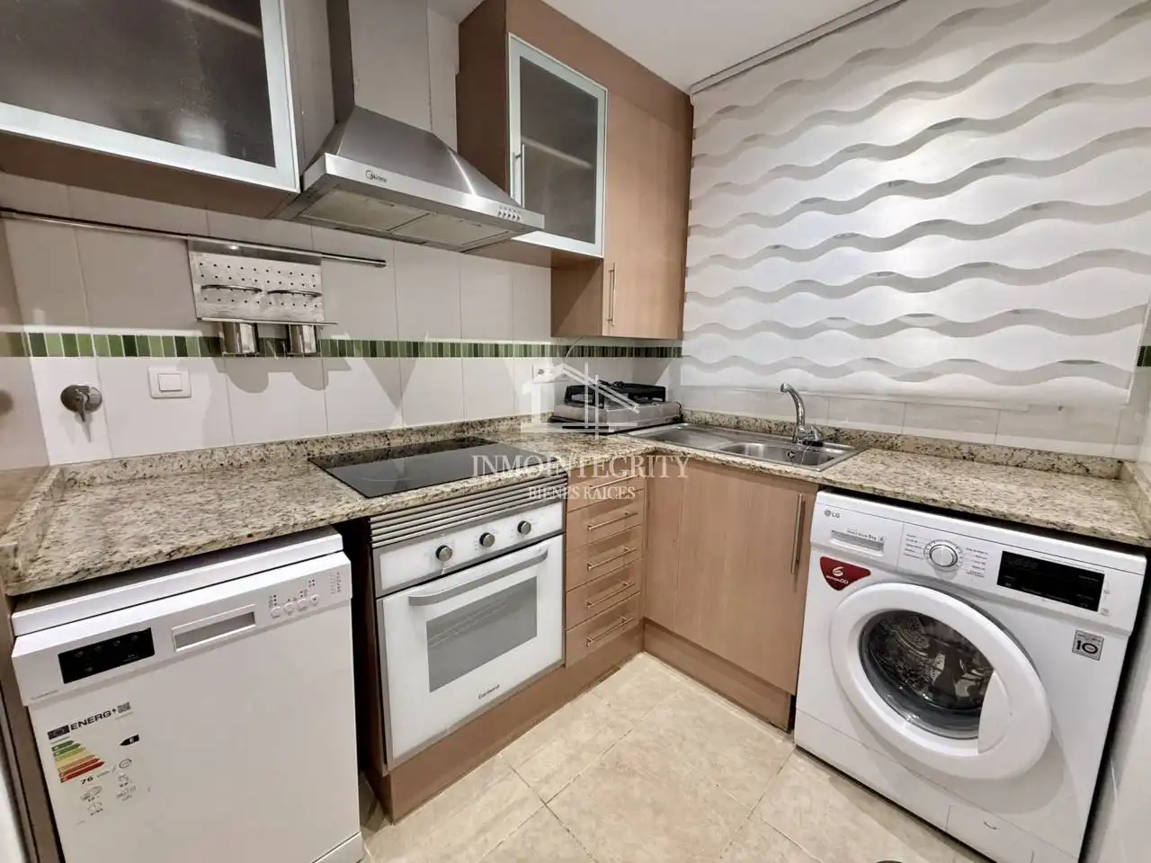 Apartamento con piscina en venta en Avenida Central 14, imagen 2