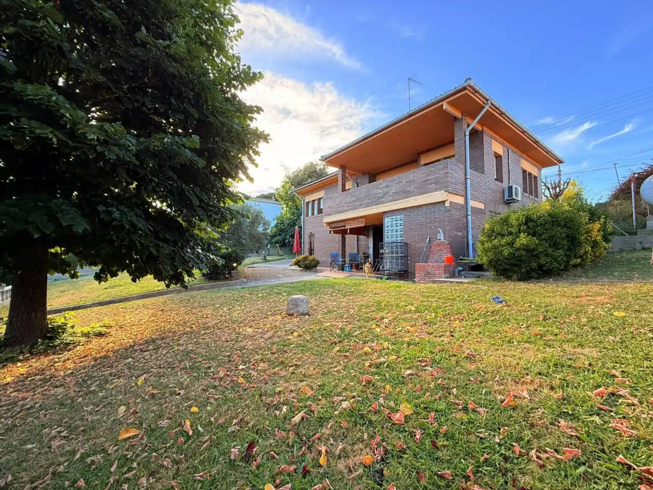 Vista exterior de Casa o xalet en venda en Riells i Viabrea amb Aire condicionat, Calefacció i Jardí privat
