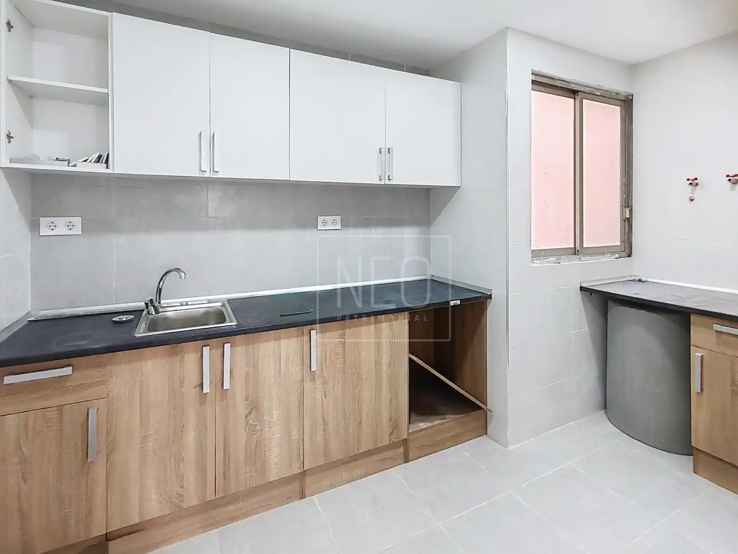 Cocina de Piso en venta en Tavernes de la Valldigna con Terraza, Trastero y Balcón