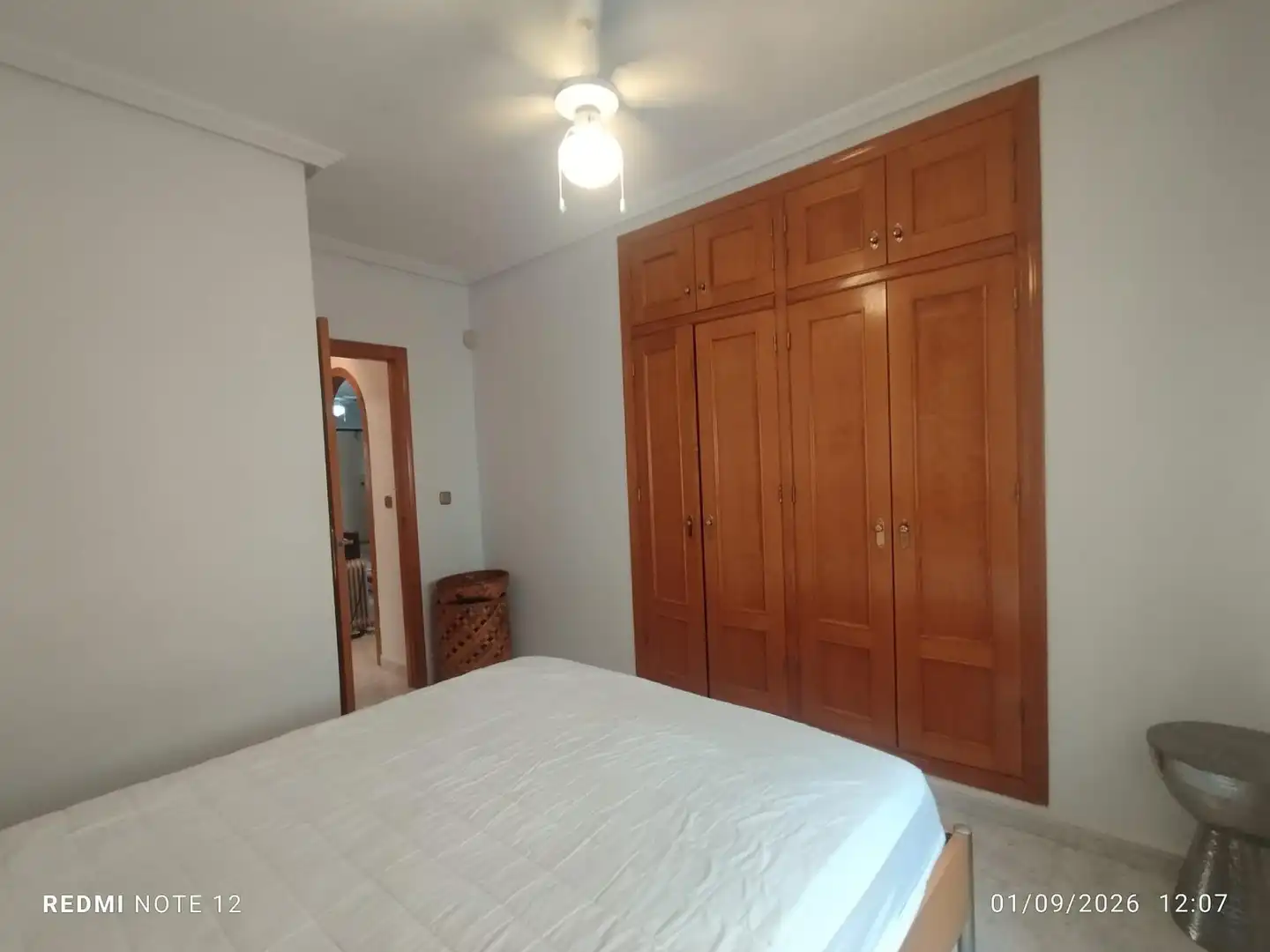 Schlafzimmer von Wohnungen zum Verkauf in Elche / Elx mit Terrasse, Möbliert und Balkon