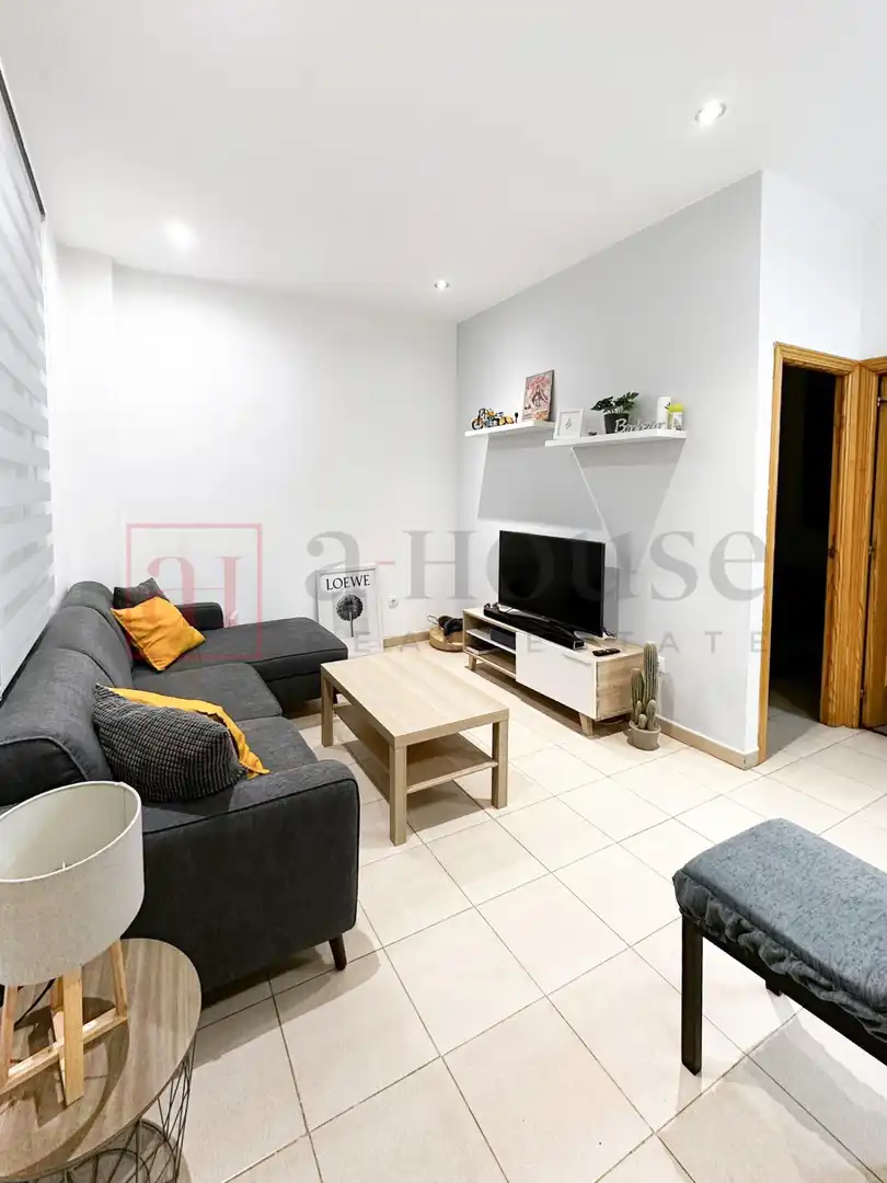 Sala de estar de Planta baja en venta en Madrid con Calefacción y Amueblado