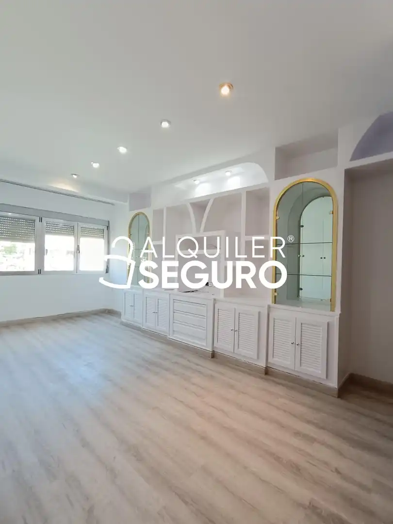 Flat for rent in Parla  with Air Conditioner, Heating and Furnished
