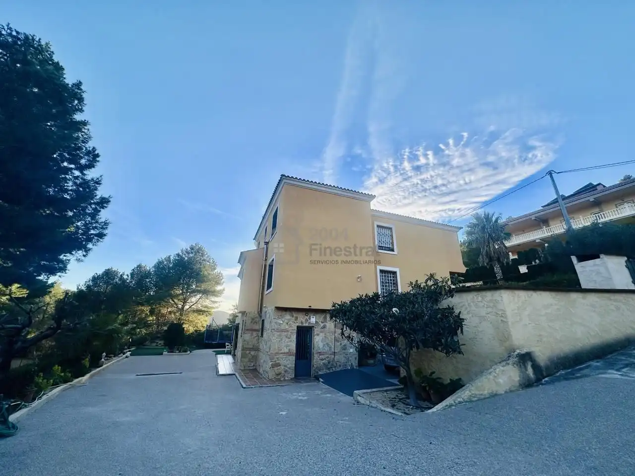 Vista exterior de Casa o chalet en venta en Finestrat con Aire acondicionado, Jardín privado y Terraza
