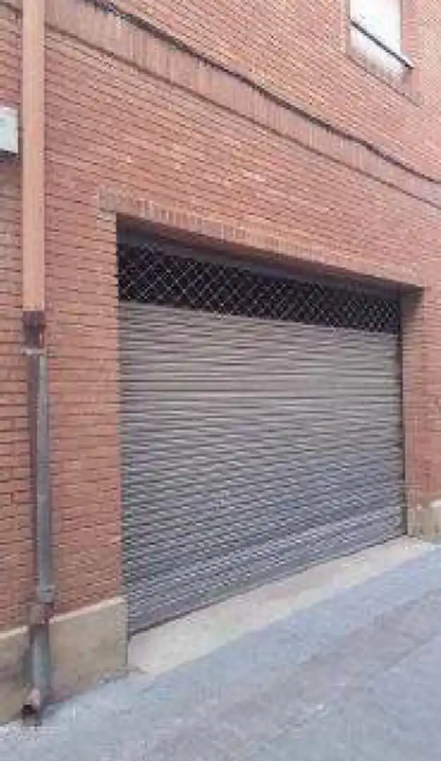 Local comercial en venda a C/ Ainsa, imagen 2